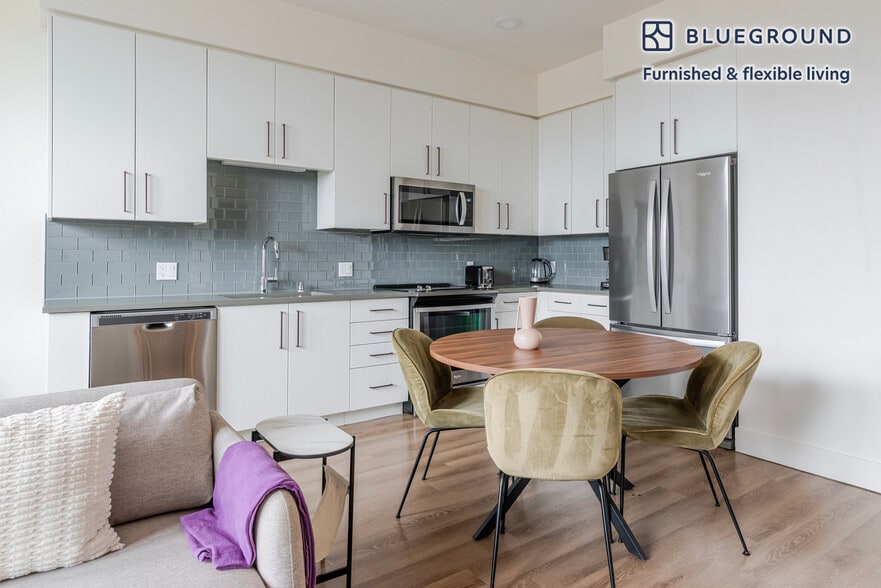 Building Photo - 441 El Camino Real