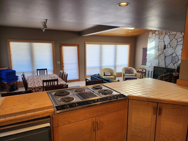 Building Photo - Riverfront - FALL SPECIAL - $250/OFF FIRST MONTH'S RENT WITH SIGNED LEASE