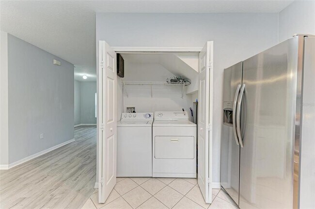 Building Photo - 6218 Flagfish Ct