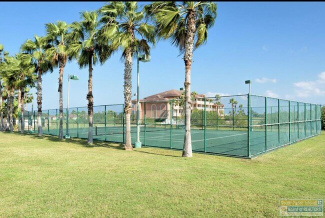 Building Photo - 40 Augusta W