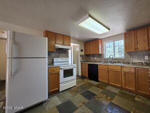 Building Photo - 1208 W Apache Ln