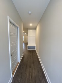 Building Photo - 1023 Glenkirk Dr