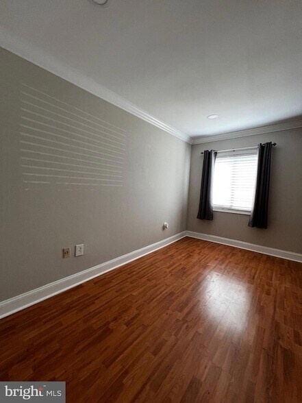 Building Photo - 6964 Hanover Pkwy