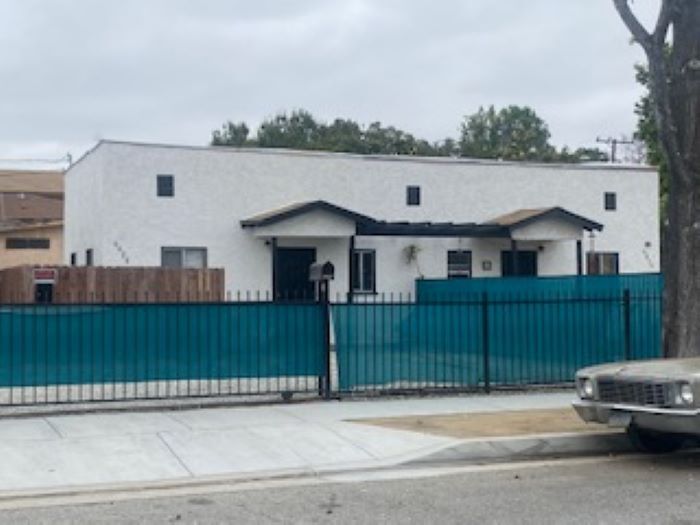 6828 Perry Rd - 6826 Perry Rd