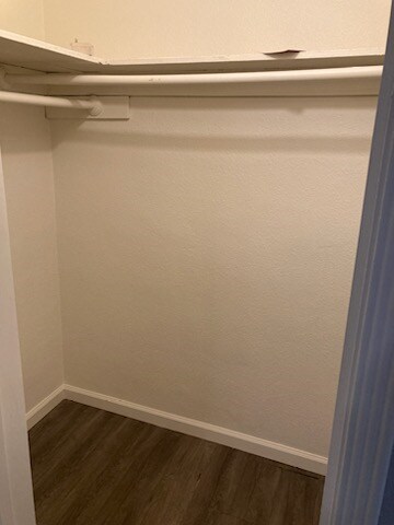 Building Photo - 2617 N Maroa Ave