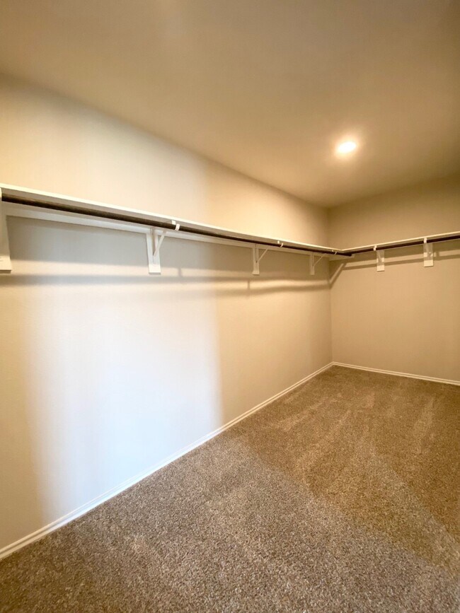 Building Photo - 21011 Bryant Maple Ct