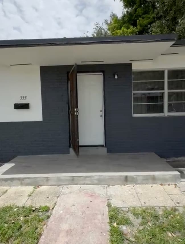 Primary Photo - 3331 NW 43rd Terrace