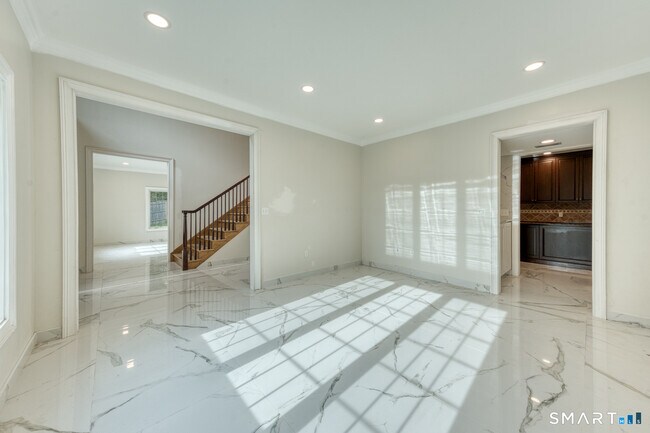 Building Photo - 171 Oregon Rd