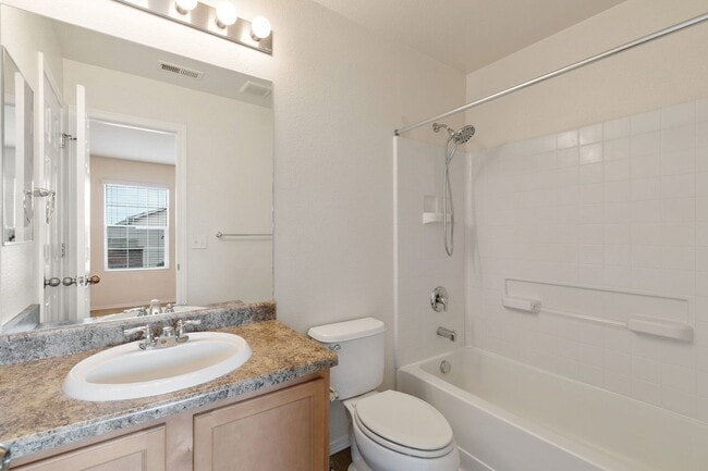Building Photo - 7475 Countryside Grove