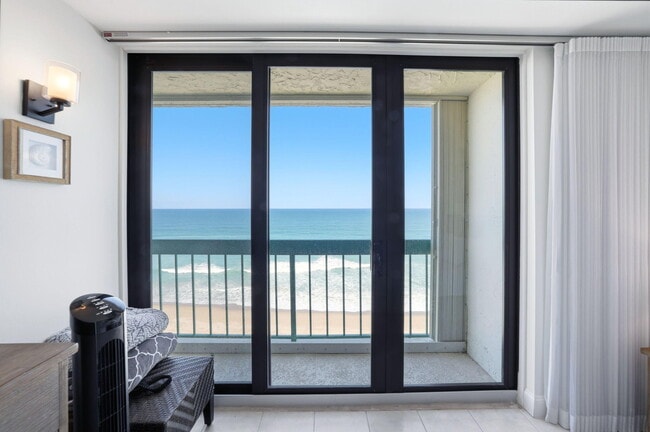 Building Photo - 9940 S Ocean Dr