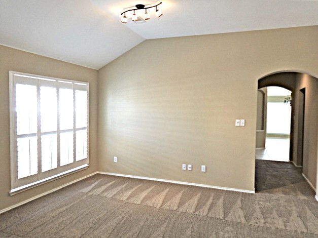 Building Photo - 817 Fox Hunt Trail