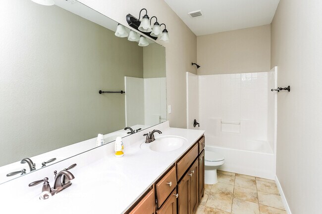 Building Photo - 505 Jr Stoff Dr
