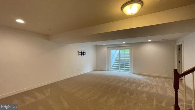 Building Photo - 2309 Harmsworth Dr