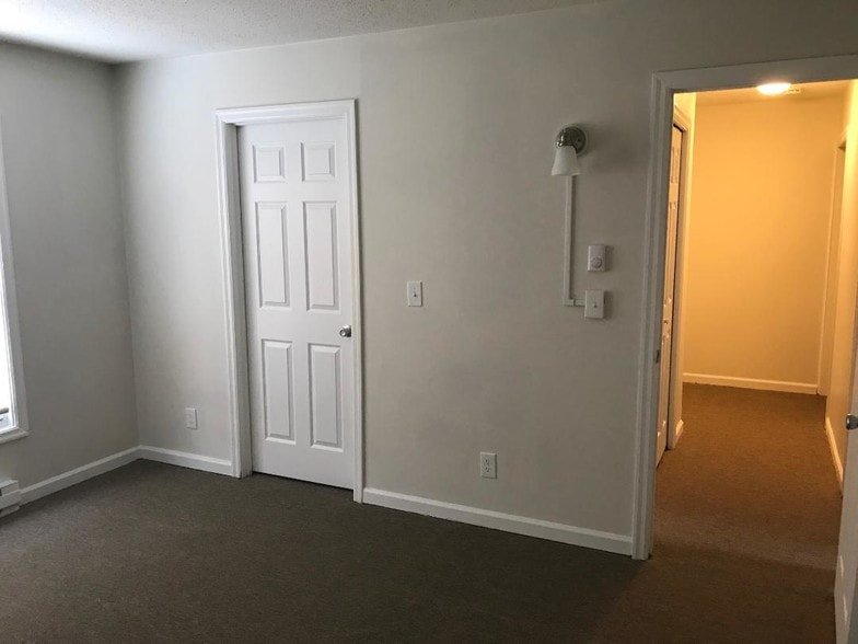 Building Photo - 245 Colonial Ave