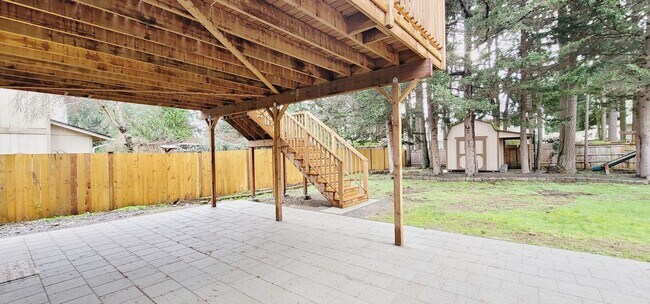 Building Photo - Stunning 4 bedroom House in an amazing location of Puyallup!