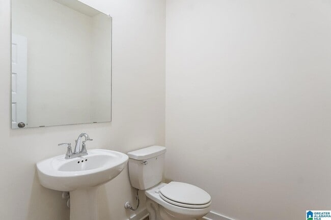 Building Photo - 5562 Bridle Way