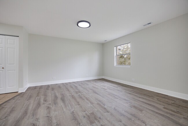 Building Photo - 117 Gant Cir