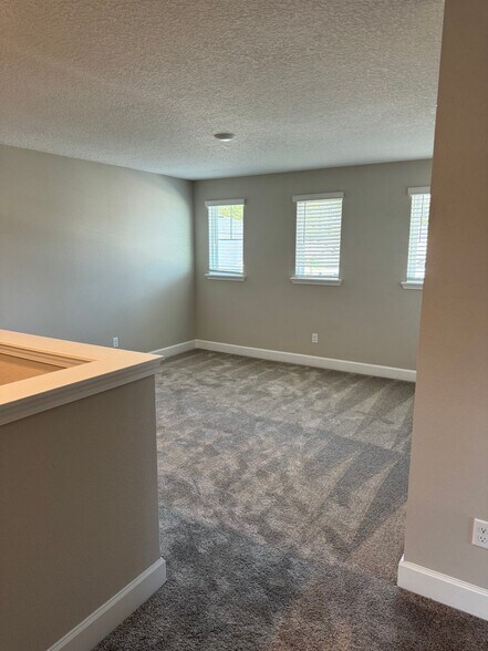 Building Photo - 3528 Cunningham Rd