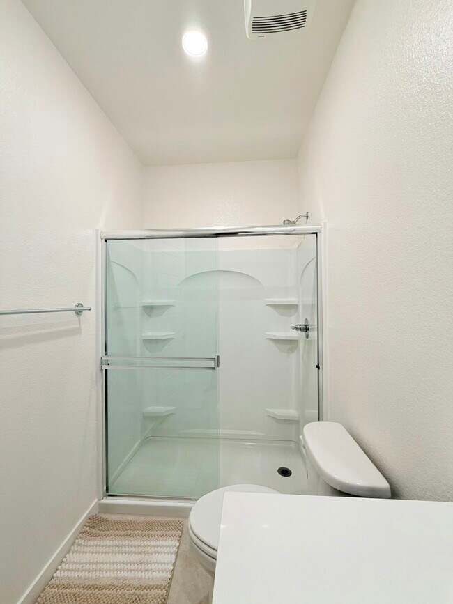 Building Photo - 5460 Spg Mountain Ln