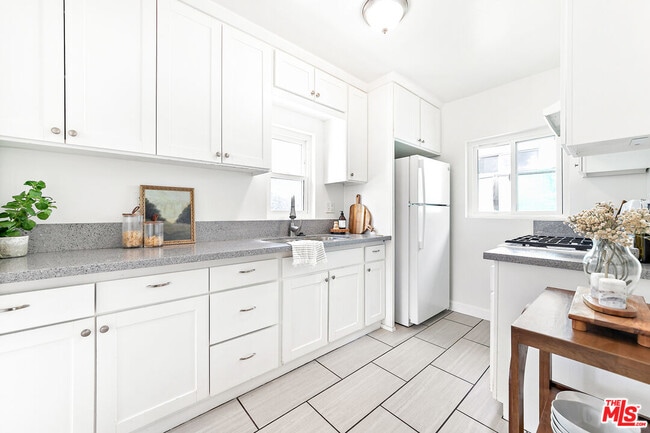 Building Photo - 441 N Ditman Ave