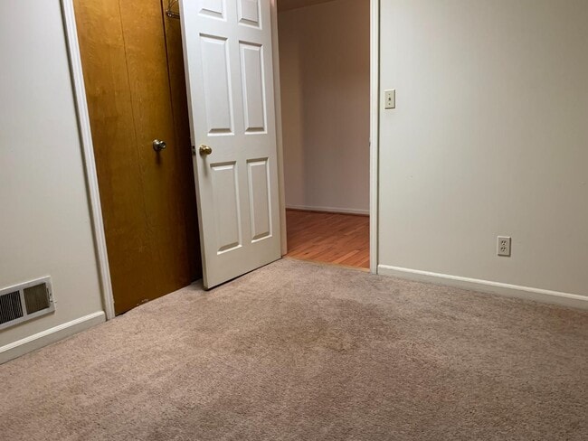 Building Photo - 226 W Michigan Ave