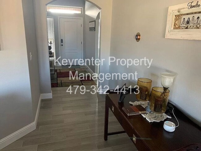 Building Photo - Beautiful Orchard Park Home!