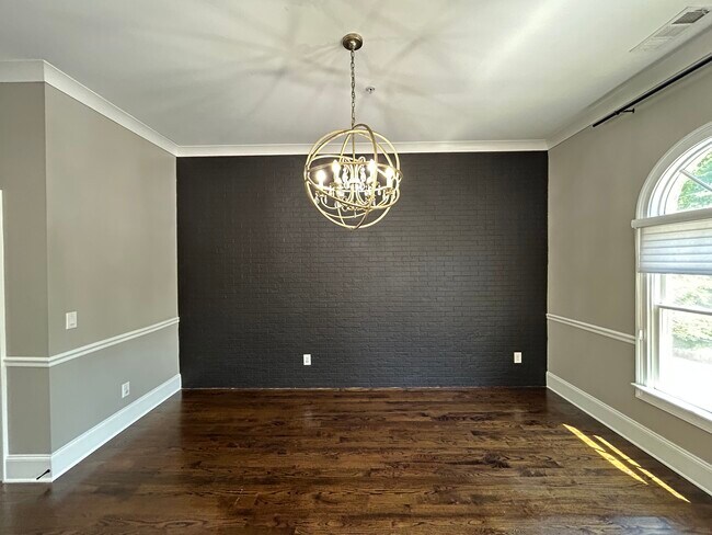 Building Photo - 1281 Dahlgren Lane