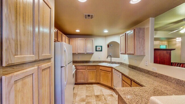 Building Photo - Experience Las Vegas in style and comfort ...
