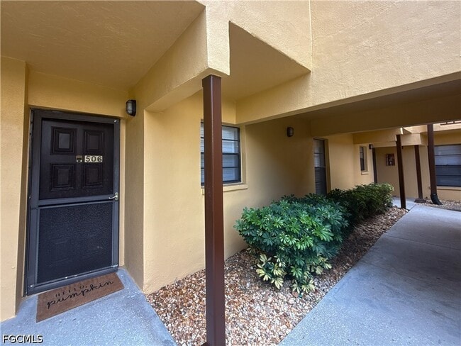 Building Photo - 6136 Whiskey Creek Dr