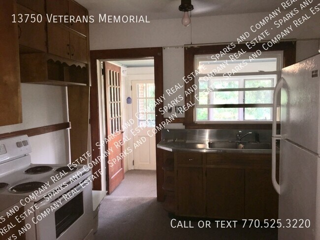Building Photo - Winston Rental (Available to show Nov 1, 2...
