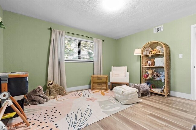 Building Photo - 1373 Morningside Dr