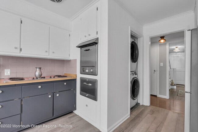 Building Photo - A208 Trenton Blvd