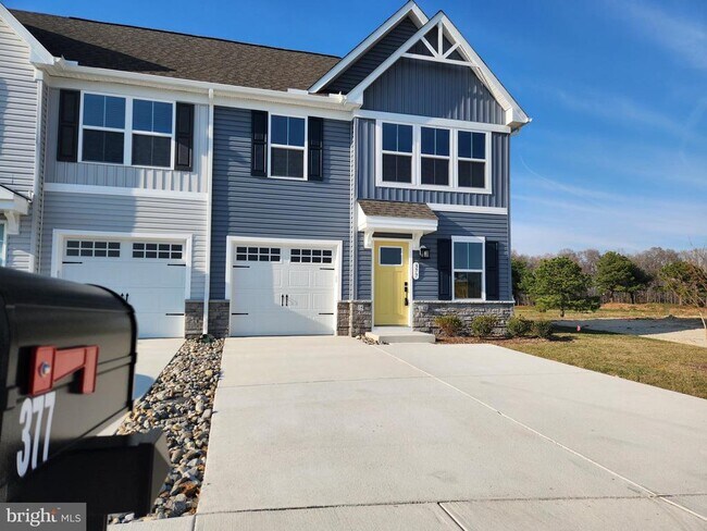 Building Photo - 377 Waterside Sq