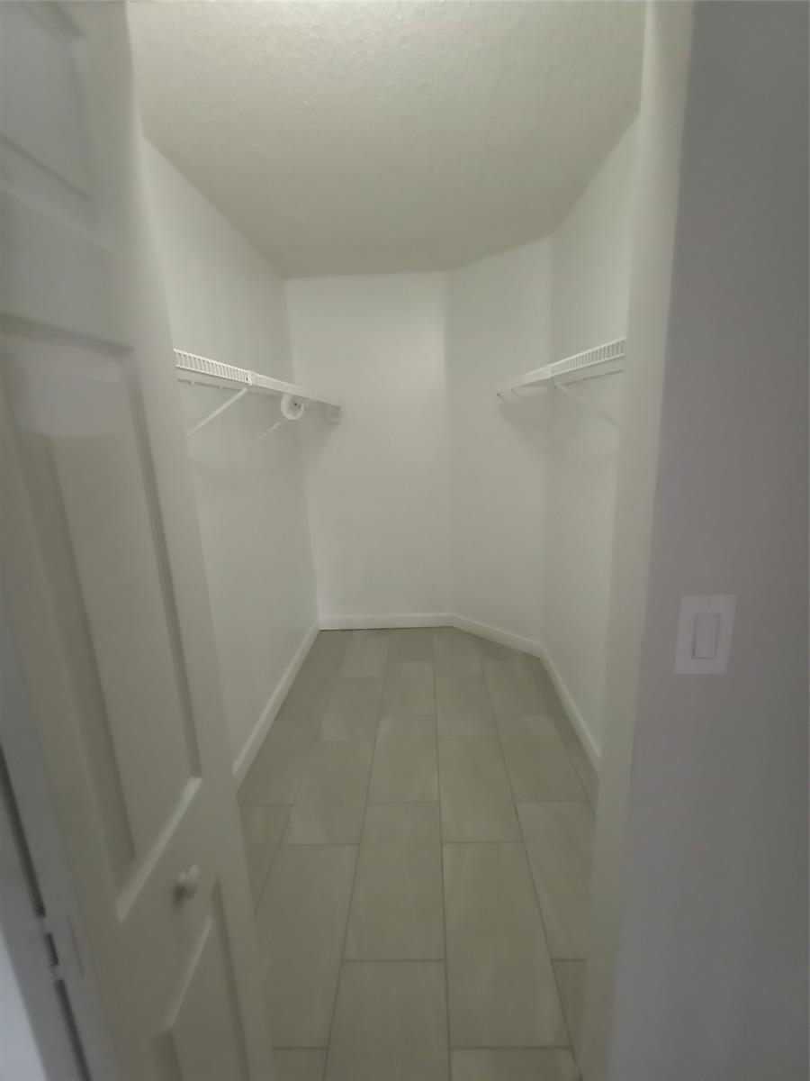 Building Photo - 751 Lyons Rd