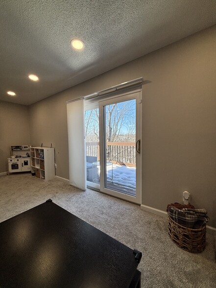 Building Photo - 5581 Baronridge Dr