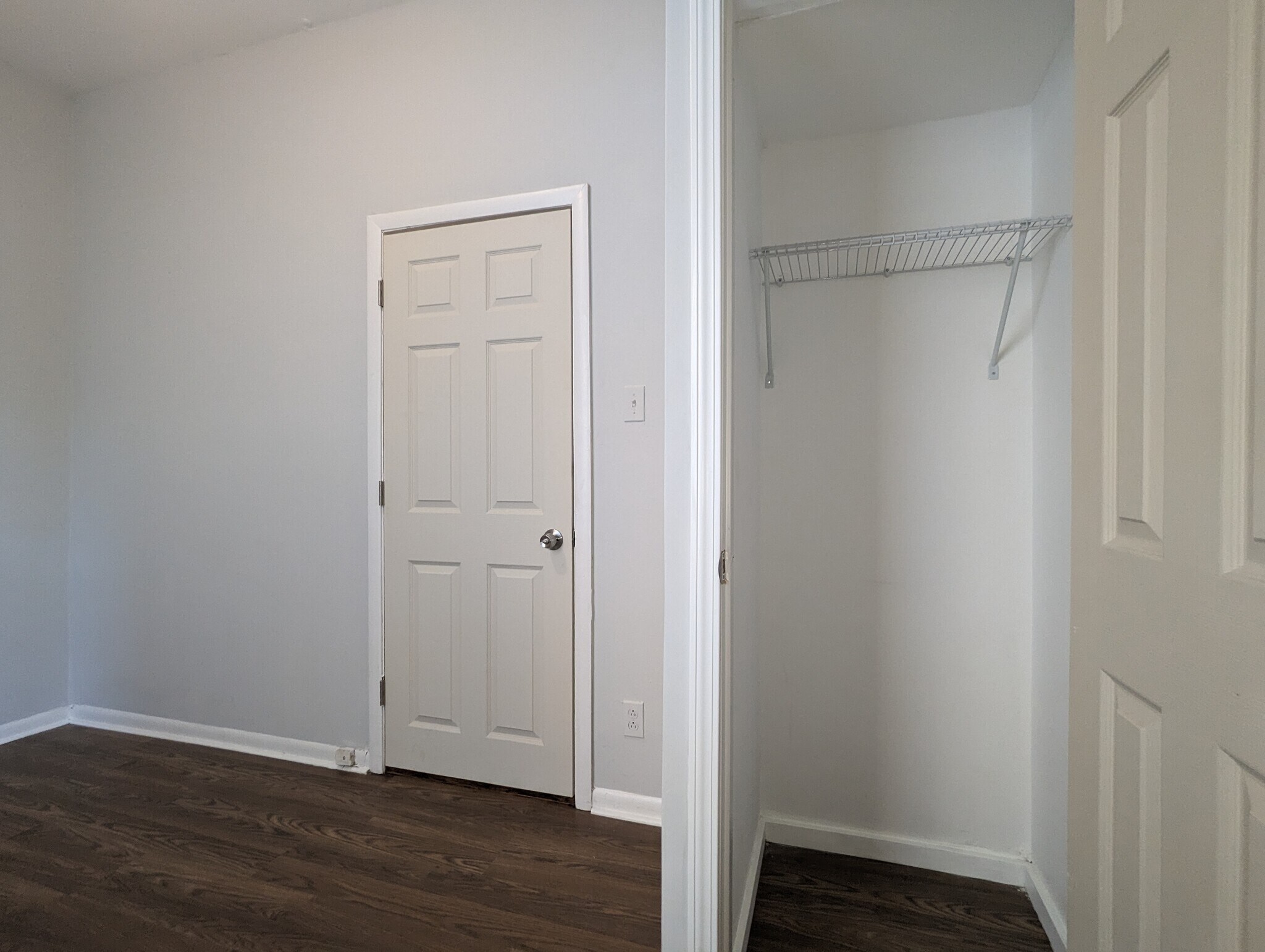 Building Photo - 1423 N Maplewood Ave