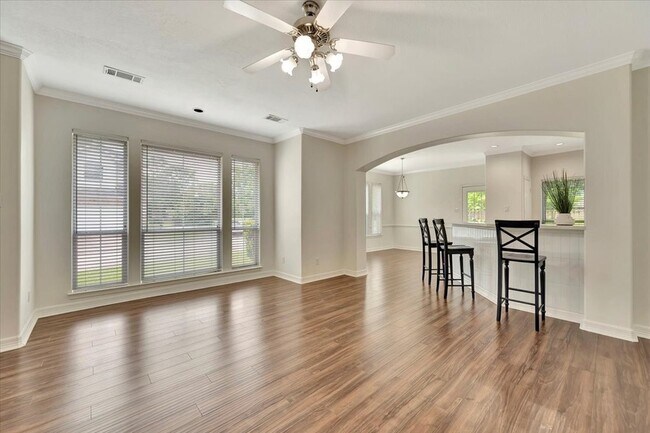 Building Photo - 12430 Timber Hollow