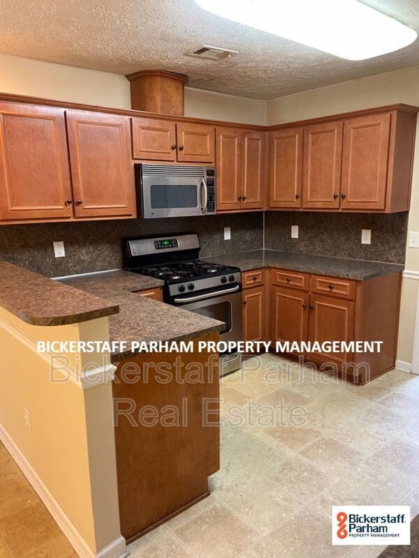 Building Photo - 1070 Watervalley Dr