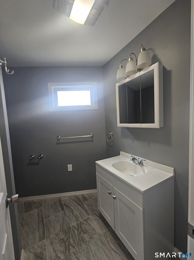 Building Photo - 80 Pearl Harbor Cir