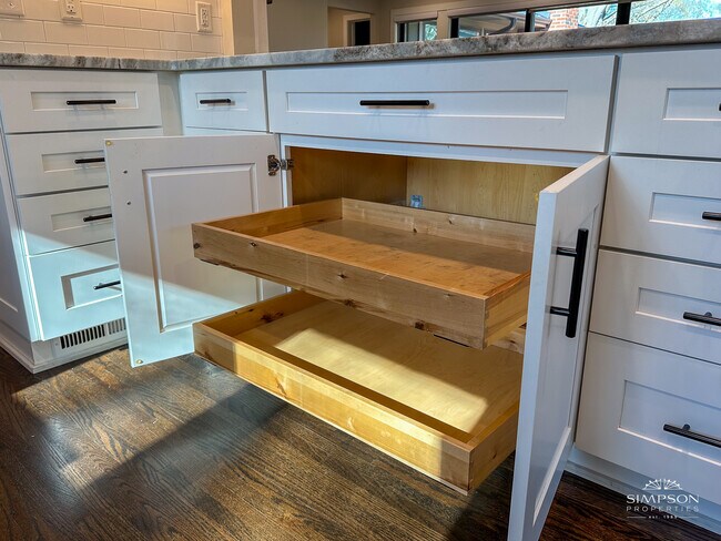 Building Photo - 1943 Townsend Ave