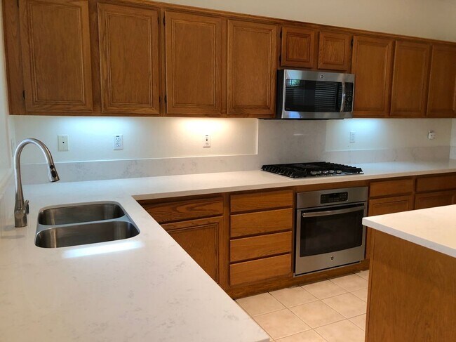 Building Photo - 59 Eaglecreek