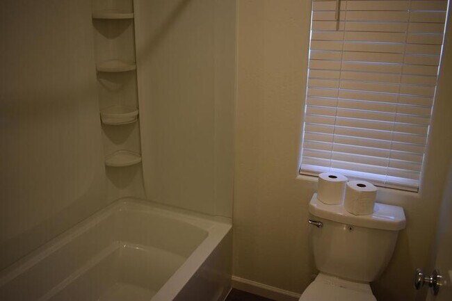 Building Photo - 4027 Bayonet Dr