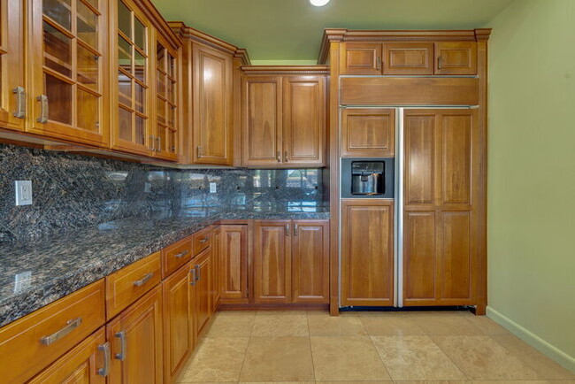 Building Photo - 1307 E Treasure Cove Dr