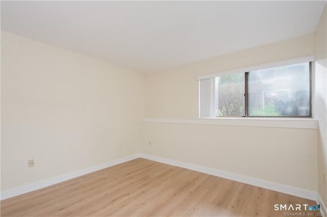 Building Photo - 57 Brookwood Dr