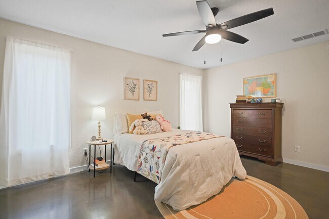 Building Photo - 4302 42nd St