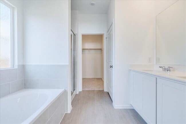 Building Photo - 238 Dreyer