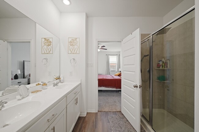 Building Photo - 5958 First Blush Dr