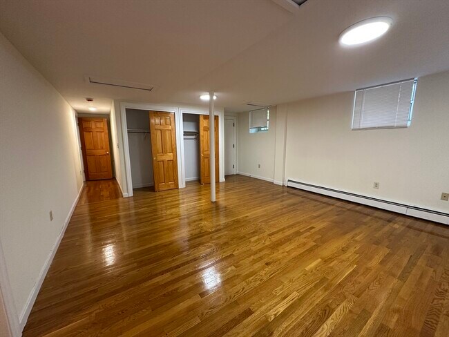 Building Photo - 1 Craigie St
