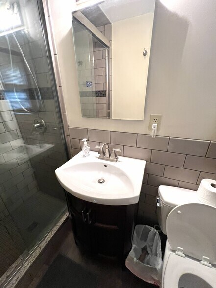 Building Photo - 215 Macktown Rd