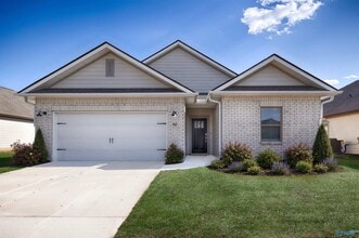 Building Photo - 302 Allene Wy